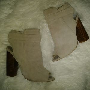 Steve Madden Peekaboos 🎄